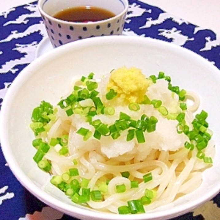 暑い夏にさっぱりいただく◇冷やしおろしうどん